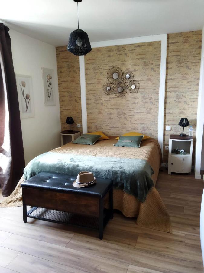 La Menardiere Serenitatis Chambre D'Hotes Petit Dejeuner Compris Corseul Exterior photo